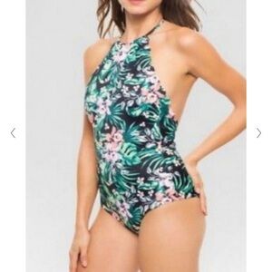 Vanilla Beach size XLarge floral tropical print one piece swimsuit